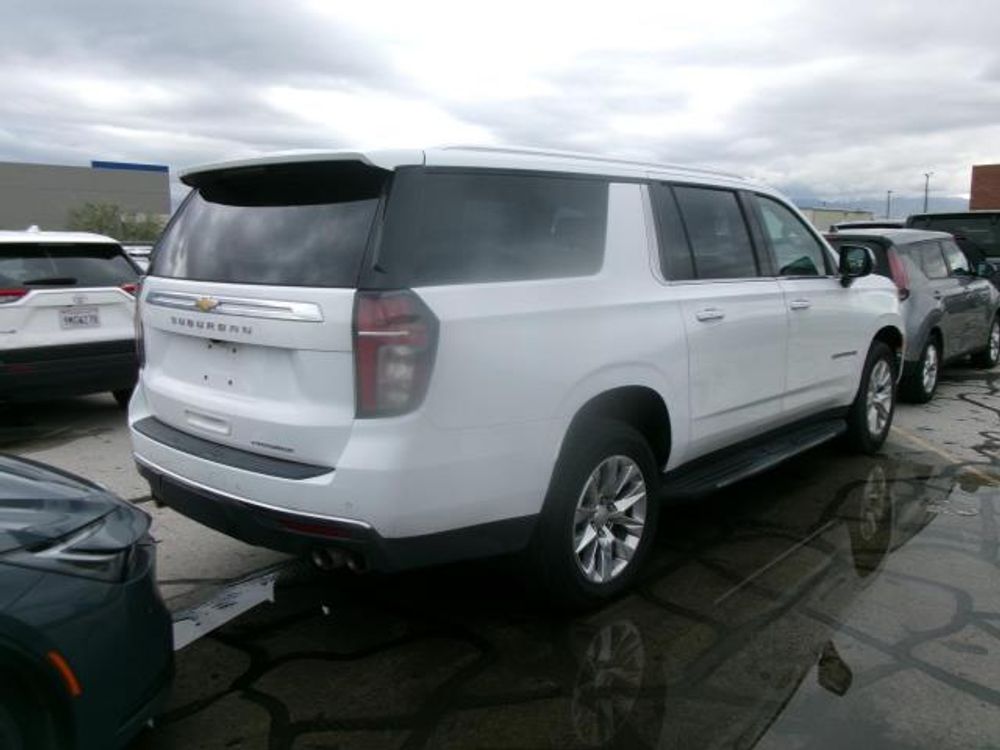 2023 Chevrolet Suburban Premier
