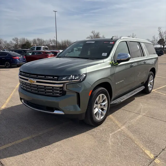 2023 Chevrolet Suburban Premier