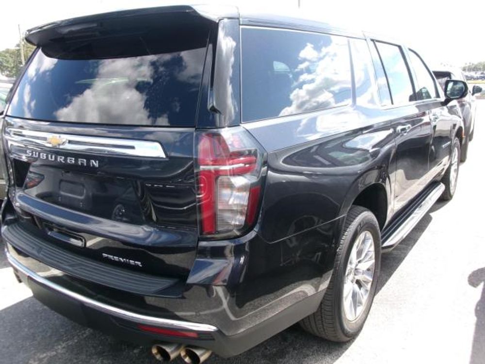 2023 Chevrolet Suburban Premier