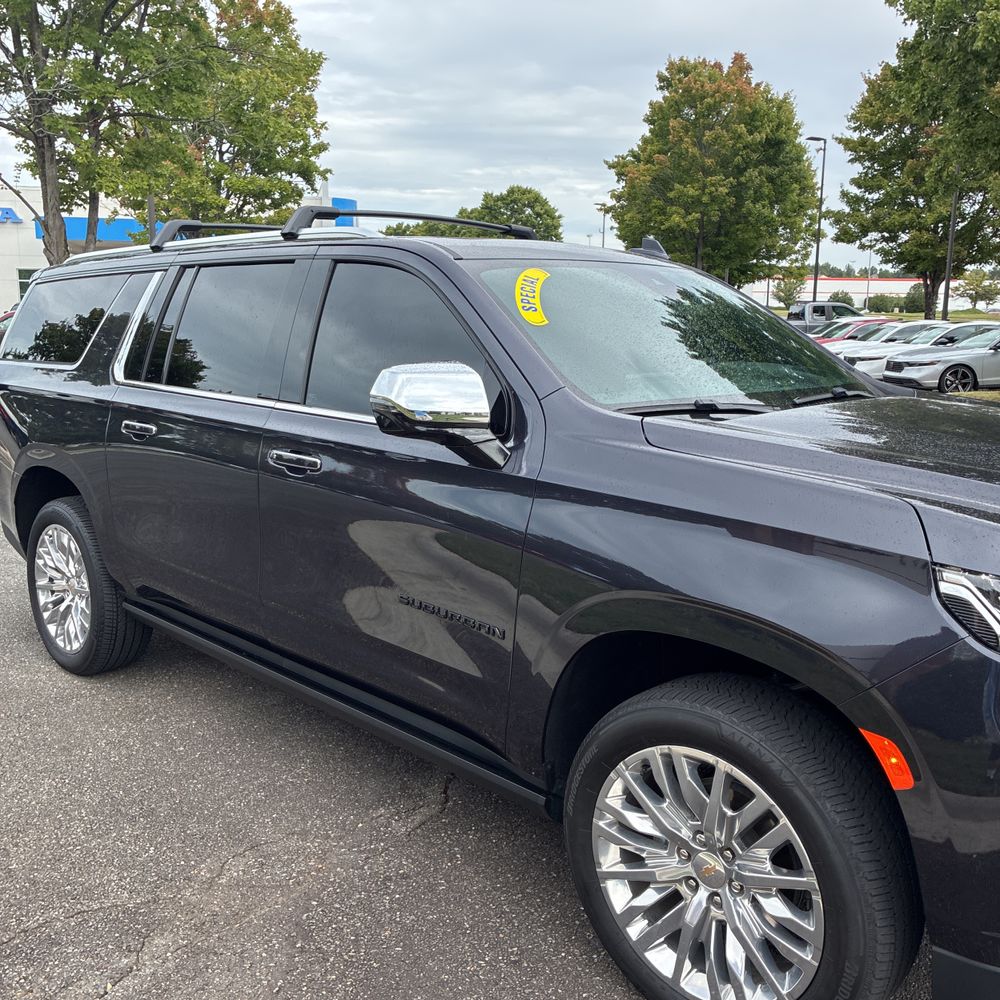 2024 Chevrolet Suburban Premier