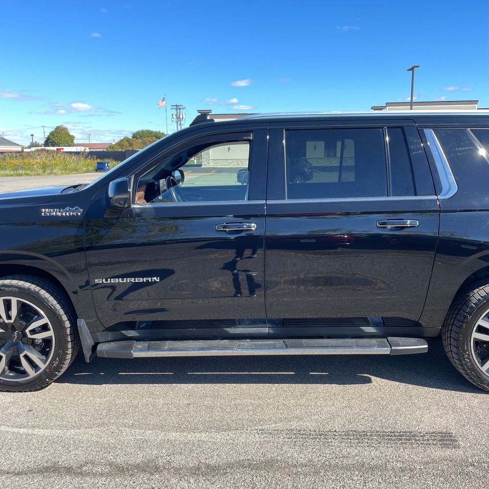 2022 Chevrolet Suburban 1500 High Country