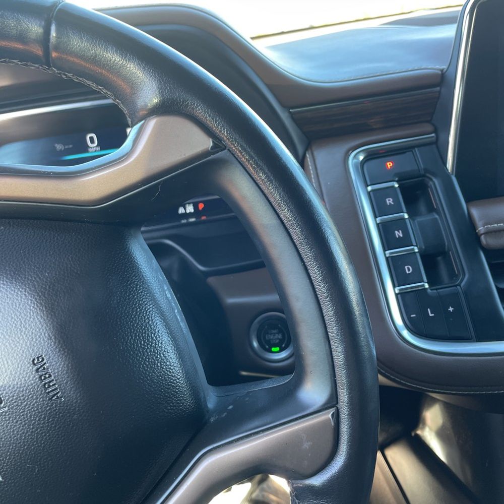2022 Chevrolet Suburban 1500 High Country