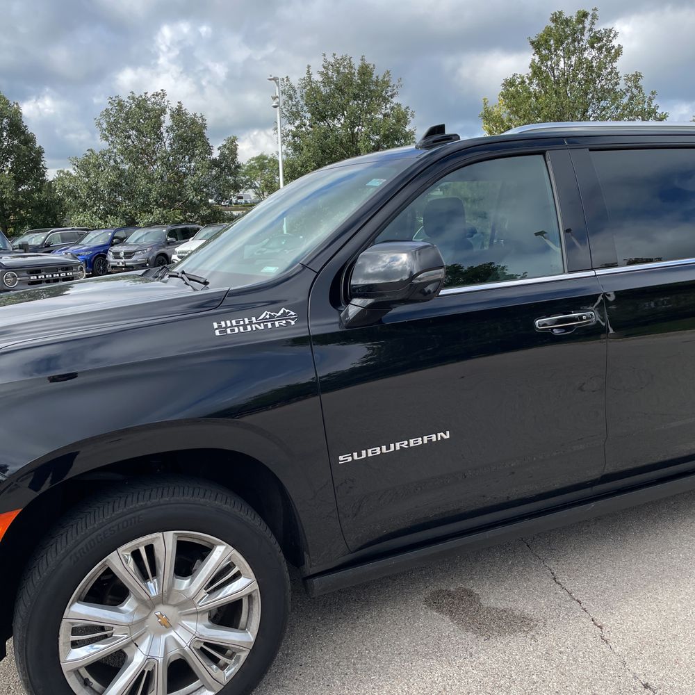 2021 Chevrolet Suburban High Country