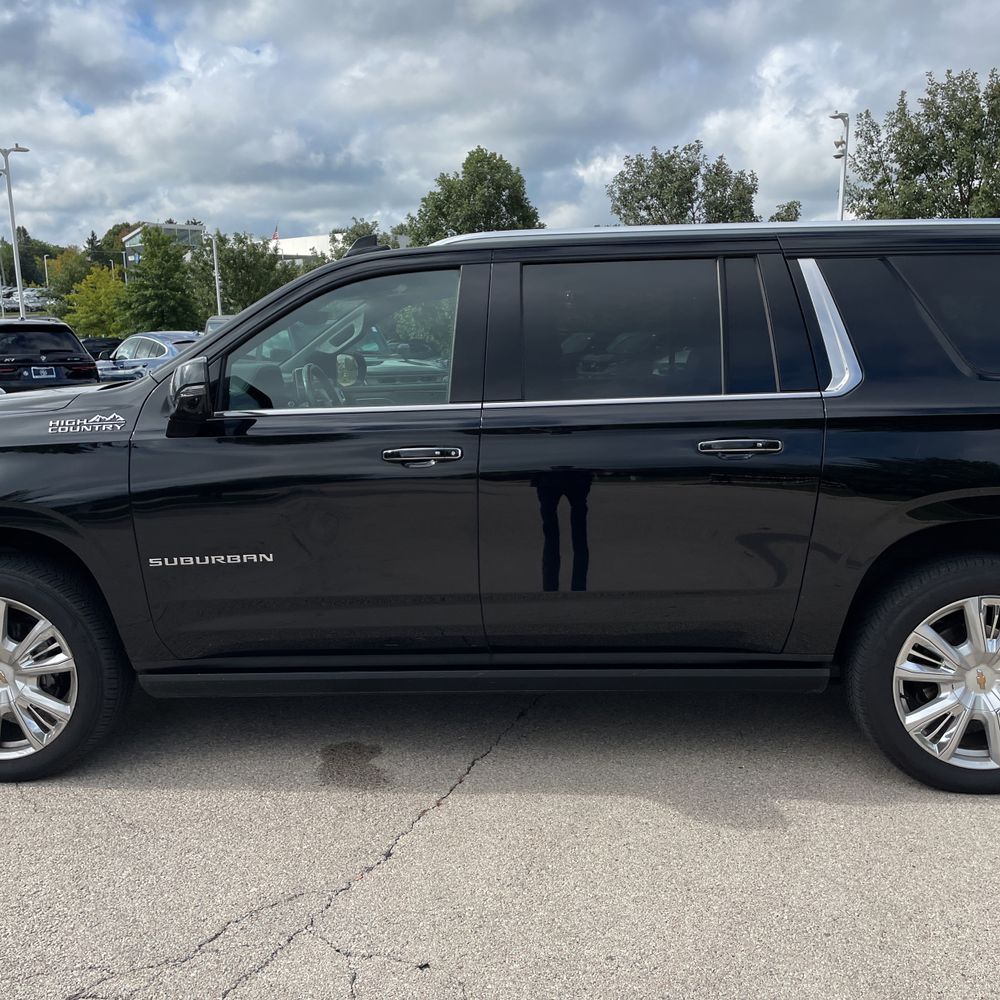 2021 Chevrolet Suburban High Country