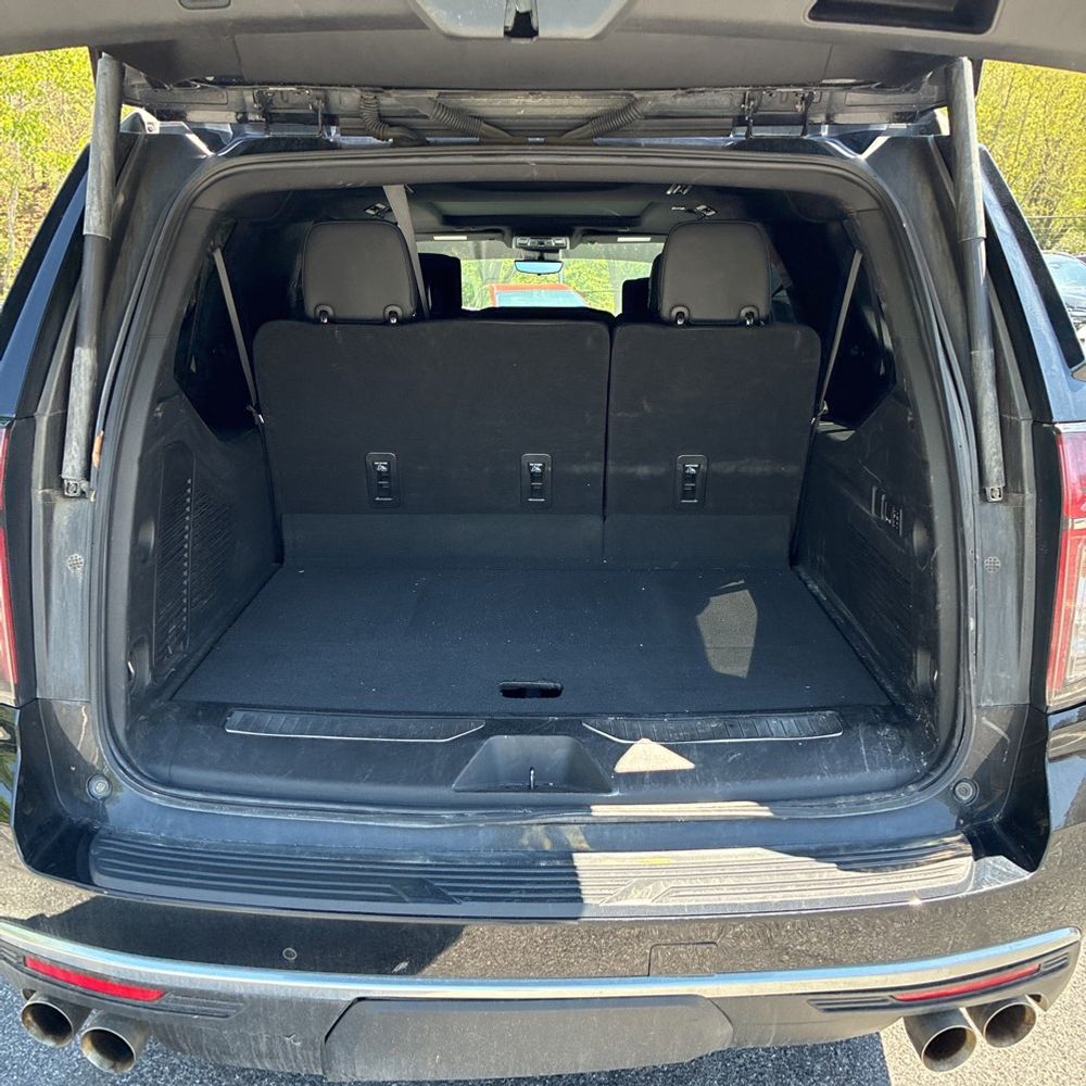 2023 Chevrolet Suburban High Country