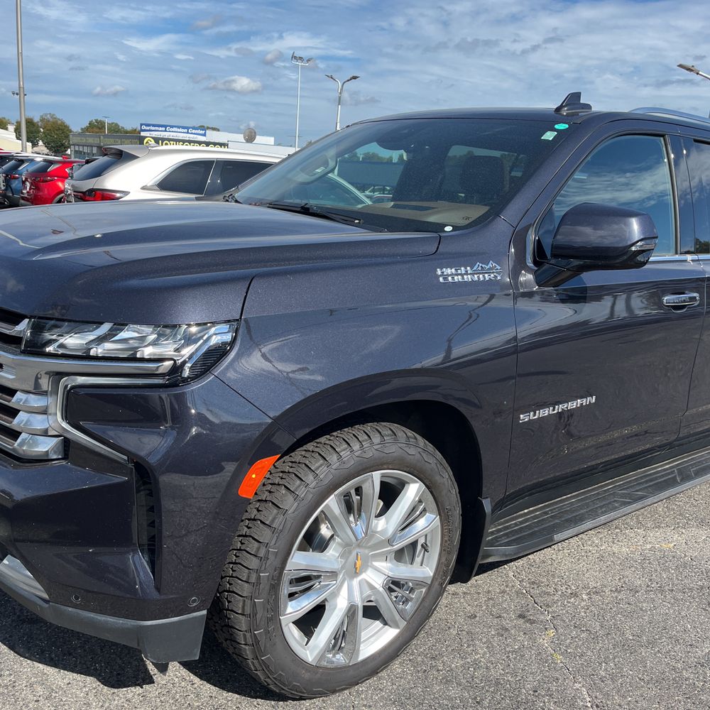 2023 Chevrolet Suburban High Country