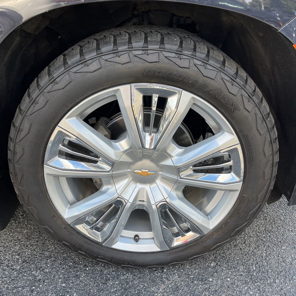 2023 Chevrolet Suburban High Country