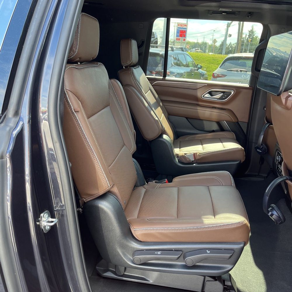 2023 Chevrolet Suburban High Country