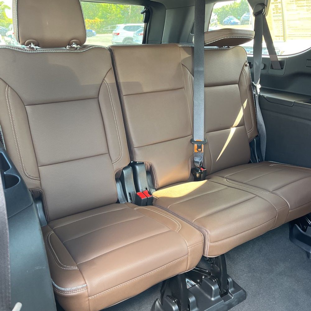 2023 Chevrolet Suburban High Country