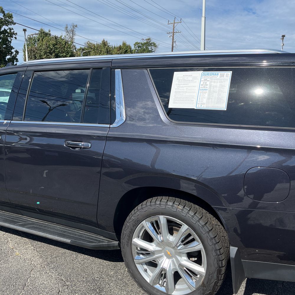 2023 Chevrolet Suburban High Country