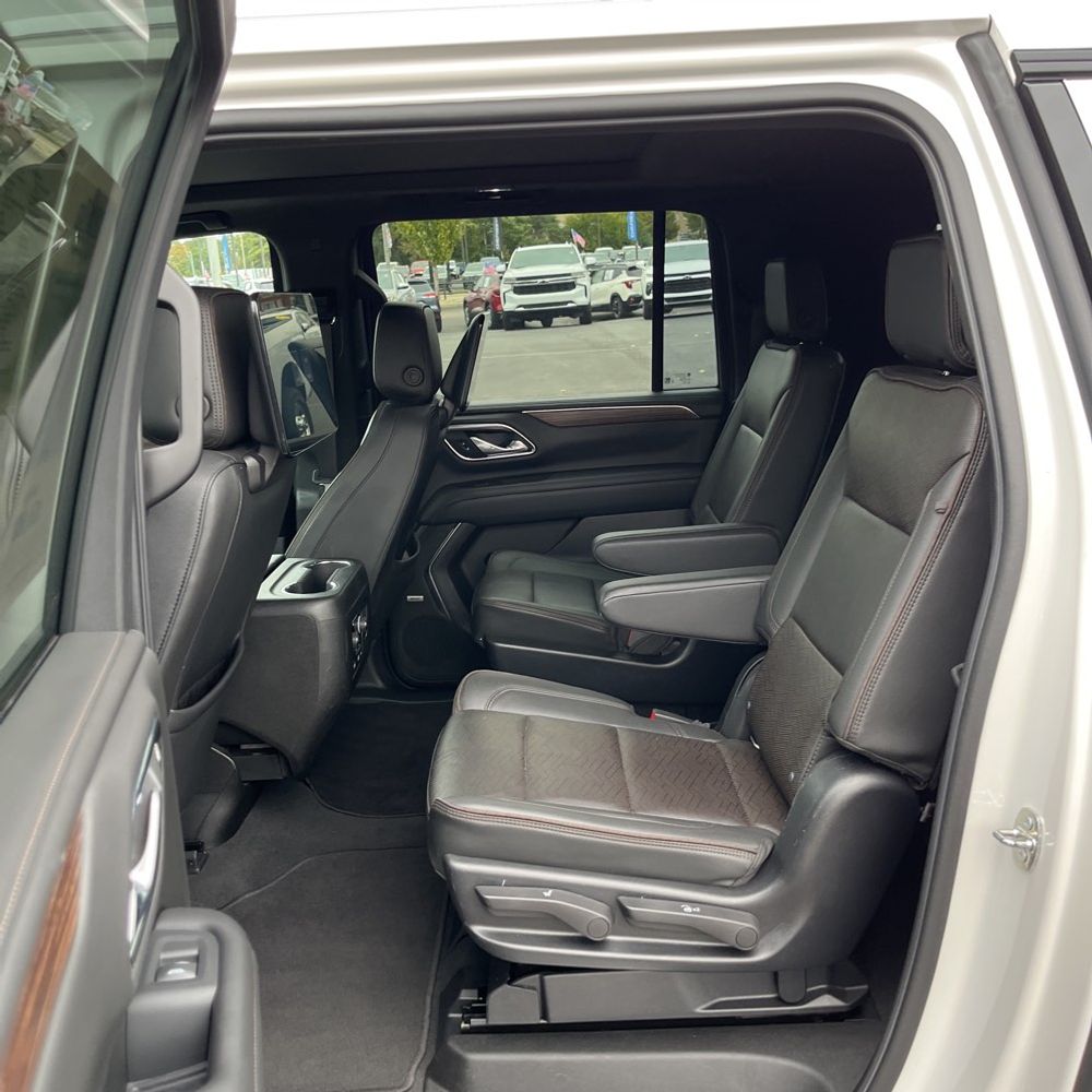 2022 Chevrolet Suburban High Country