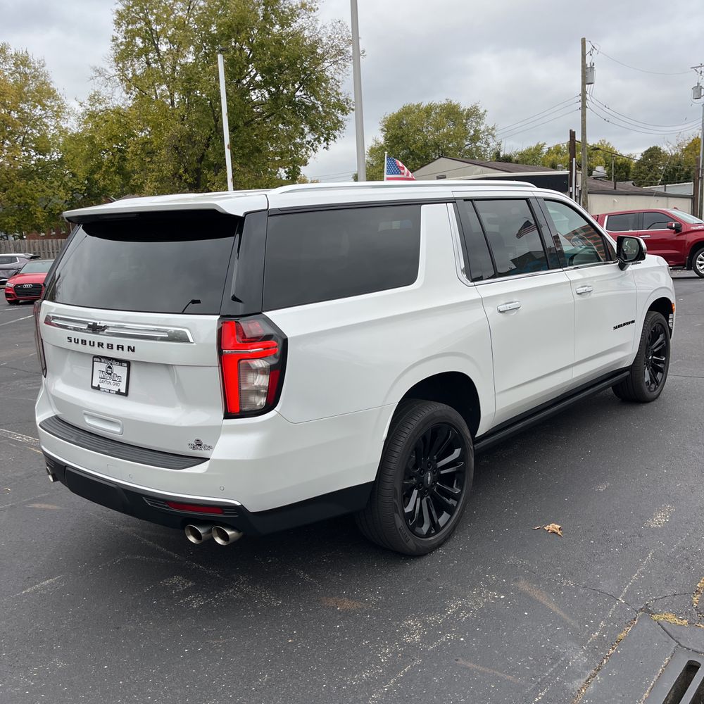 2022 Chevrolet Suburban High Country
