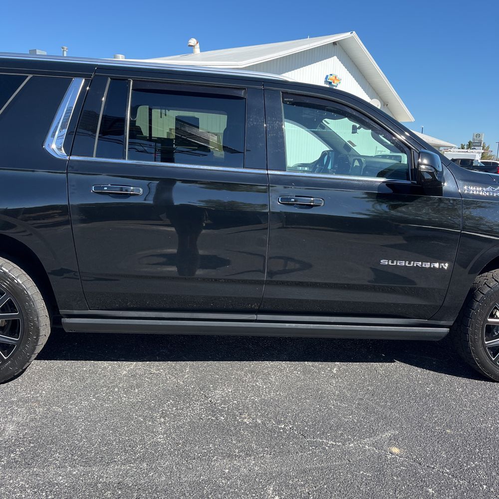 2023 Chevrolet Suburban High Country
