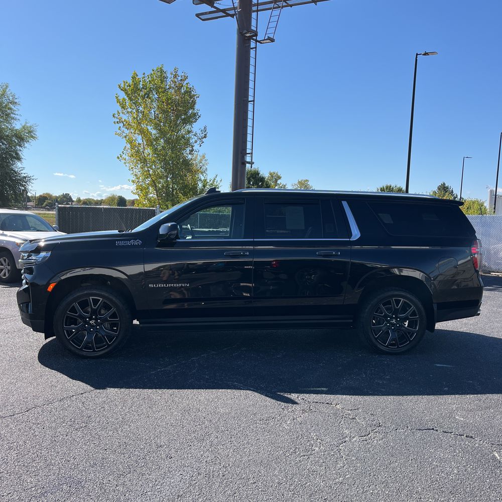 2023 Chevrolet Suburban High Country