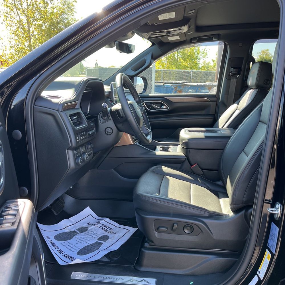 2023 Chevrolet Suburban High Country