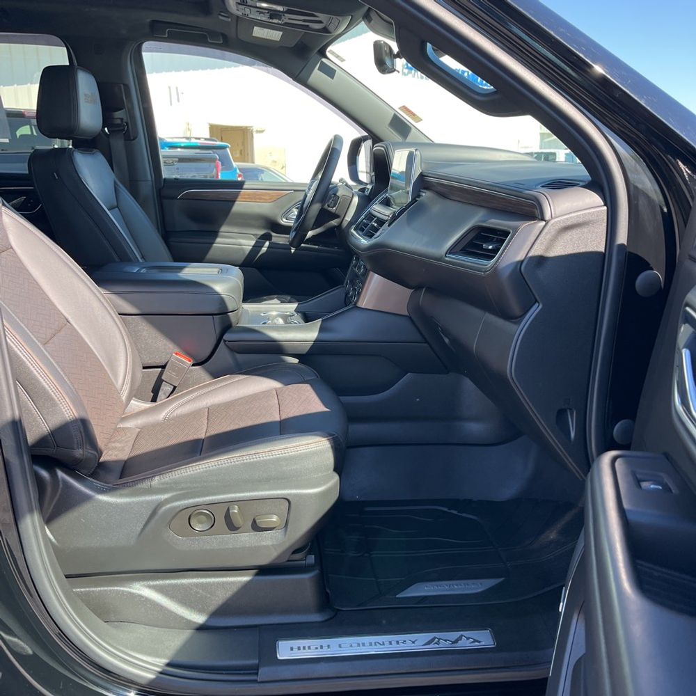 2023 Chevrolet Suburban High Country