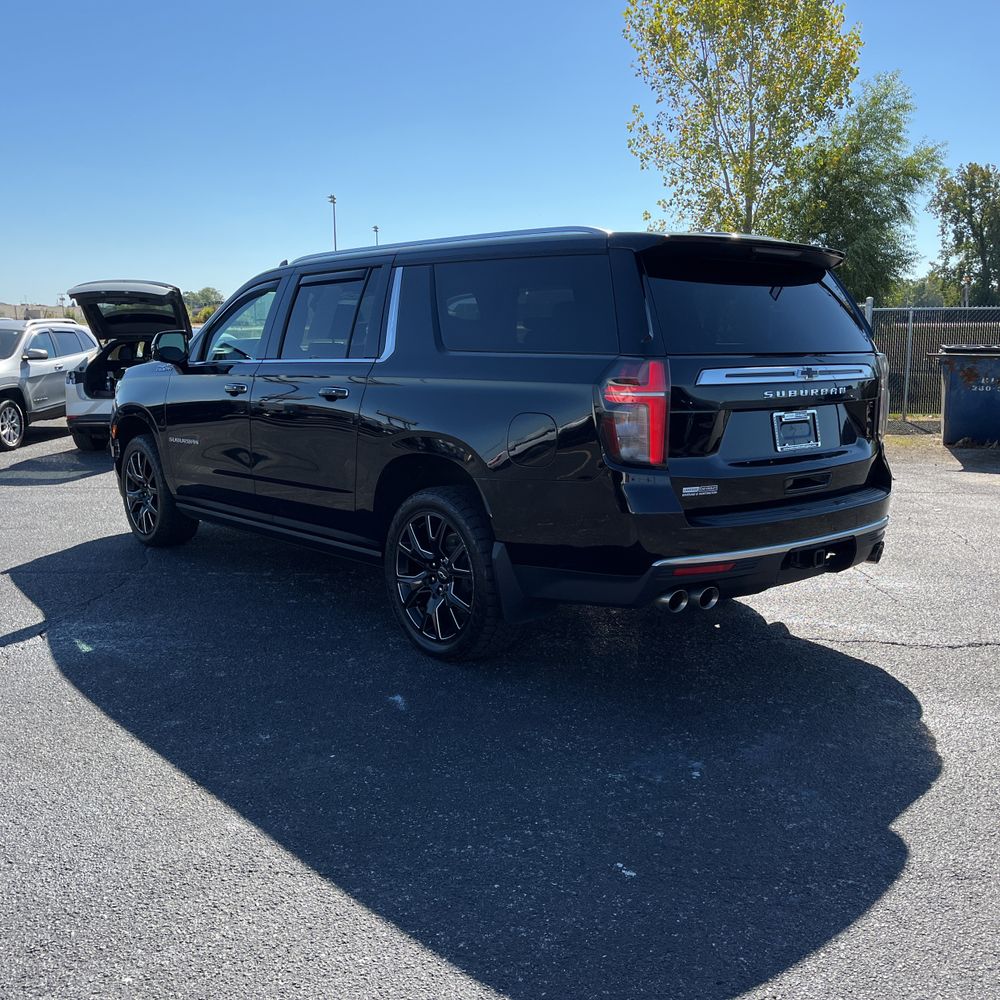 2023 Chevrolet Suburban High Country