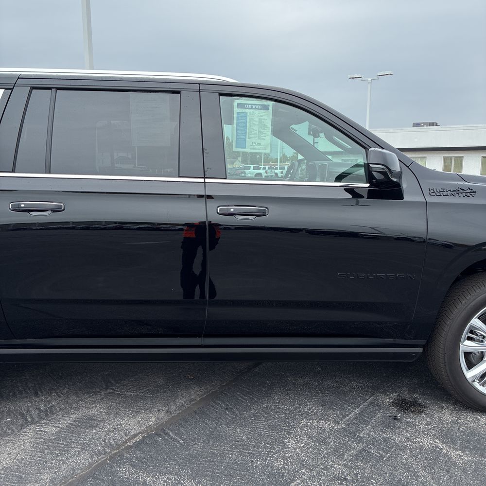 2024 Chevrolet Suburban High Country