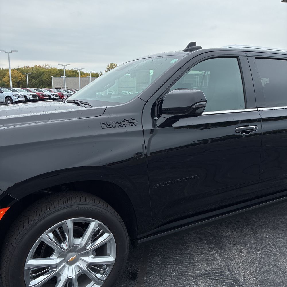 2024 Chevrolet Suburban High Country