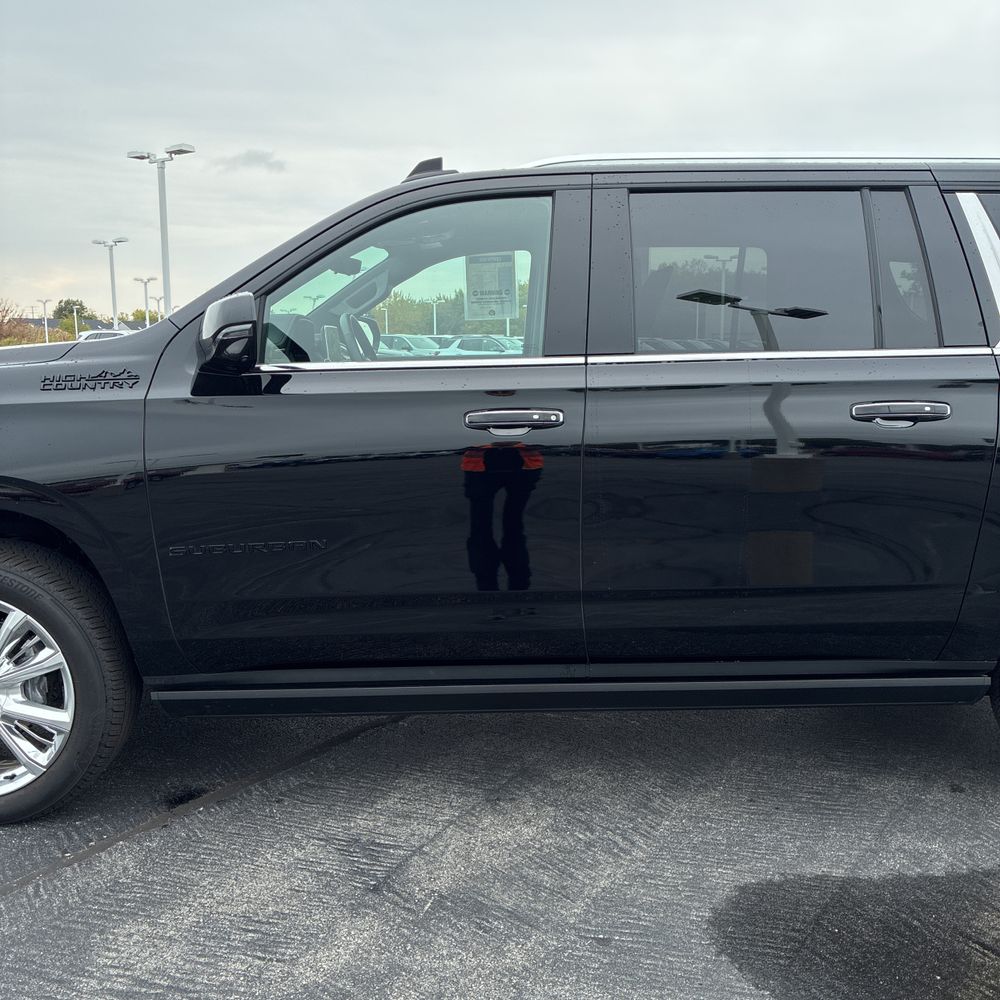 2024 Chevrolet Suburban High Country