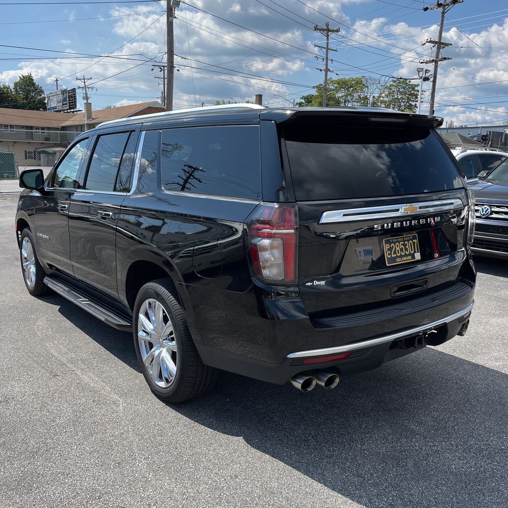 2021 Chevrolet Suburban High Country
