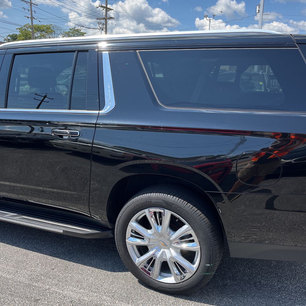 2021 Chevrolet Suburban High Country