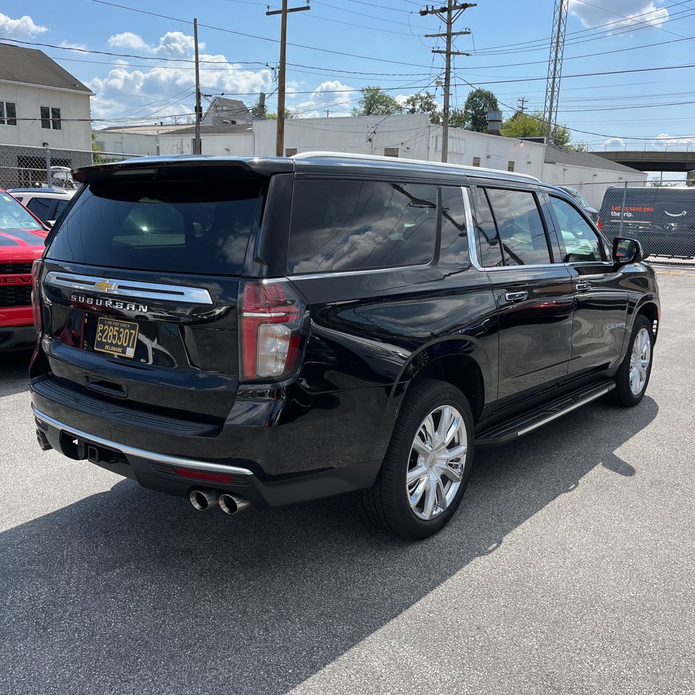 2021 Chevrolet Suburban High Country
