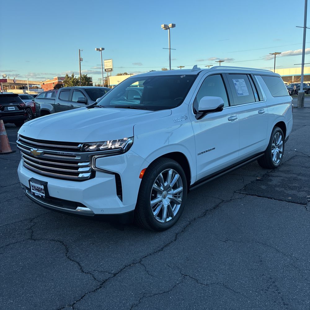 2022 Chevrolet Suburban High Country