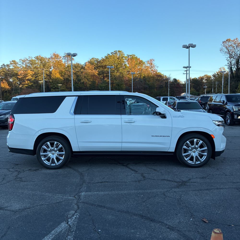 2022 Chevrolet Suburban High Country