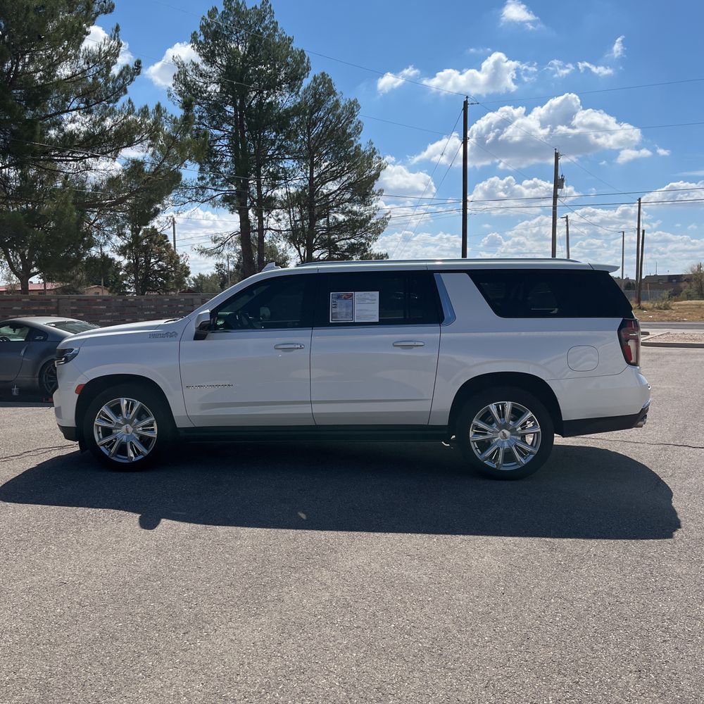 2023 Chevrolet Suburban High Country