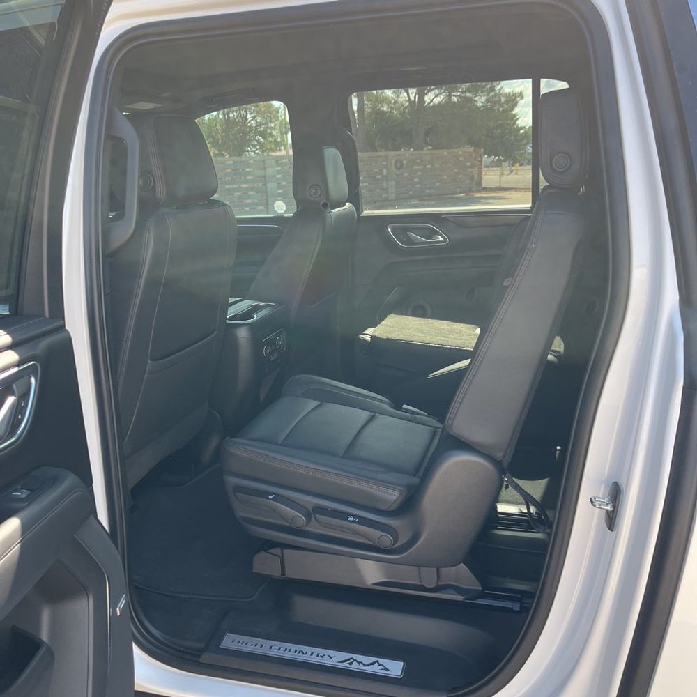 2023 Chevrolet Suburban High Country