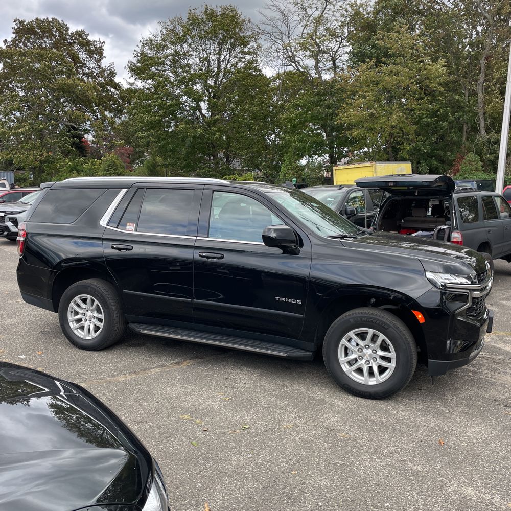 2023 Chevrolet Tahoe LS