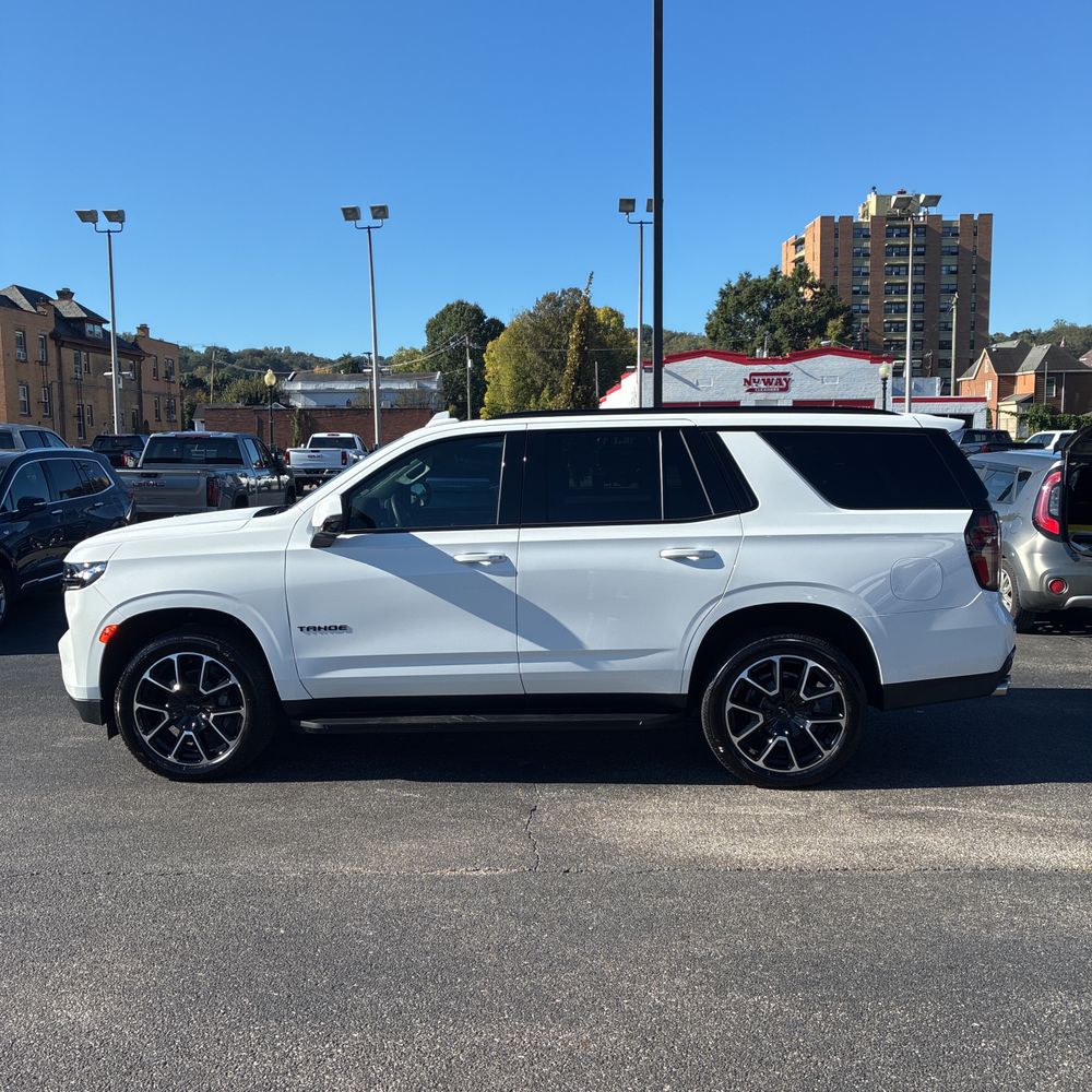 2023 Chevrolet Tahoe RST