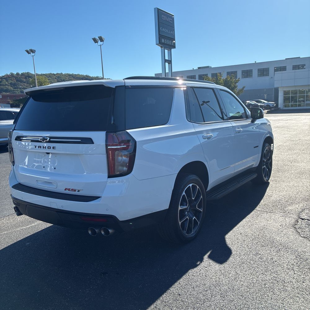 2023 Chevrolet Tahoe RST