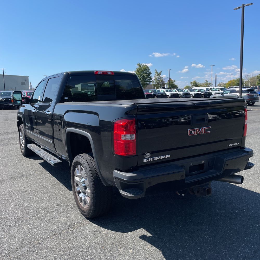 2018 GMC Sierra 2500HD Denali