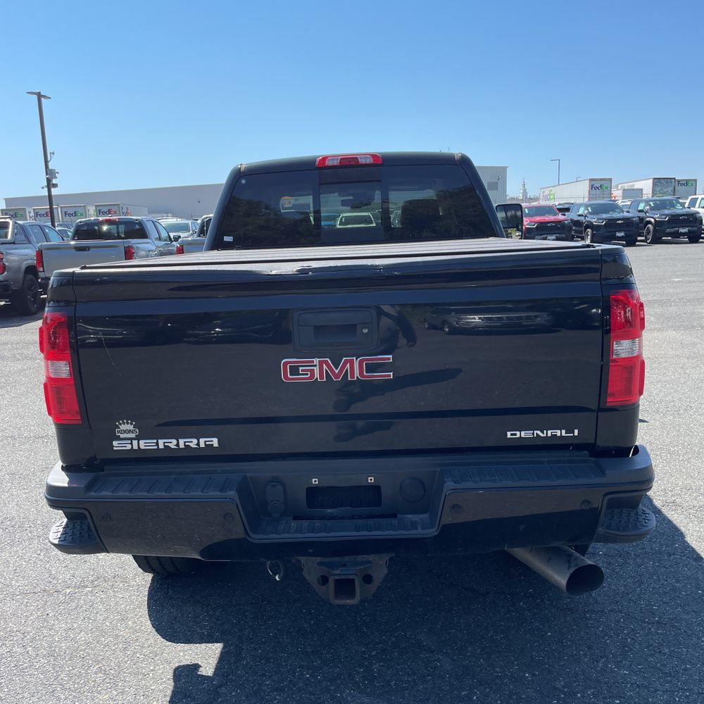 2018 GMC Sierra 2500HD Denali