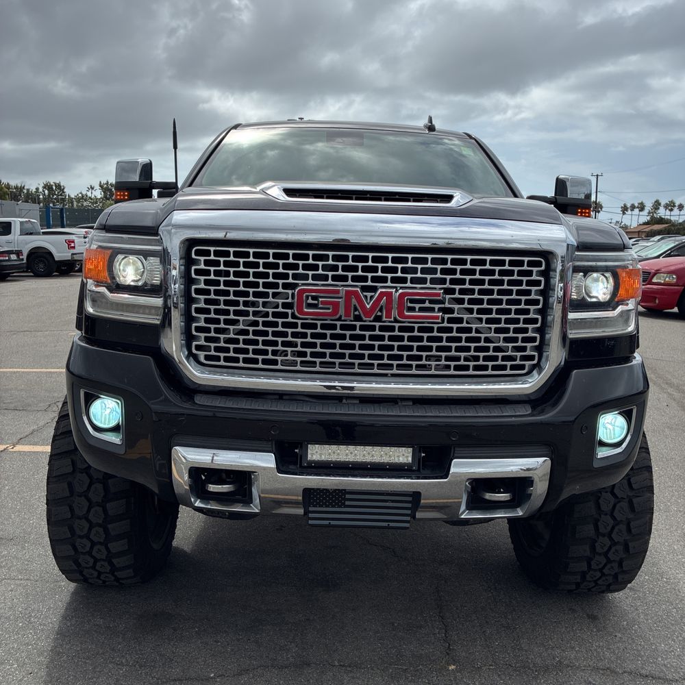 2017 GMC Sierra 2500HD Denali