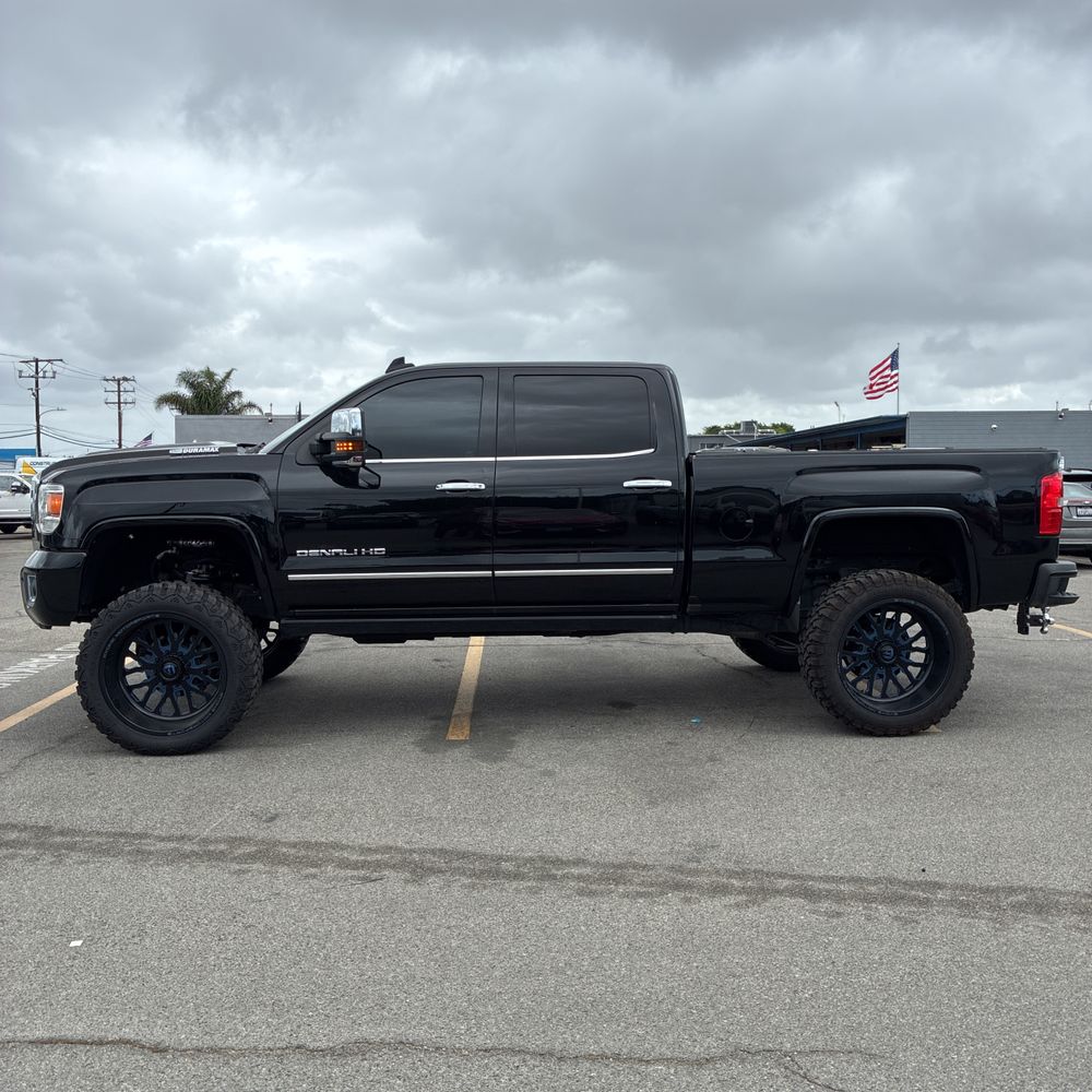 2017 GMC Sierra 2500HD Denali