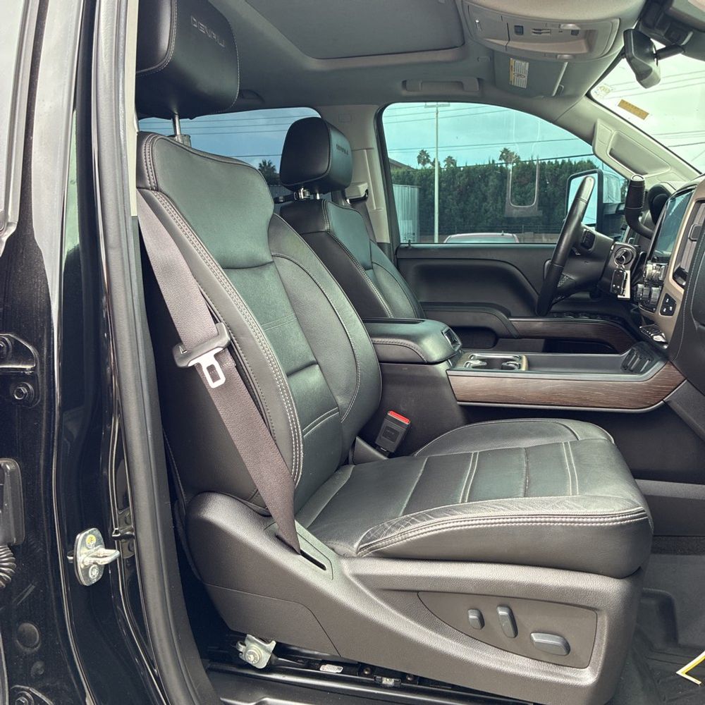 2017 GMC Sierra 2500HD Denali