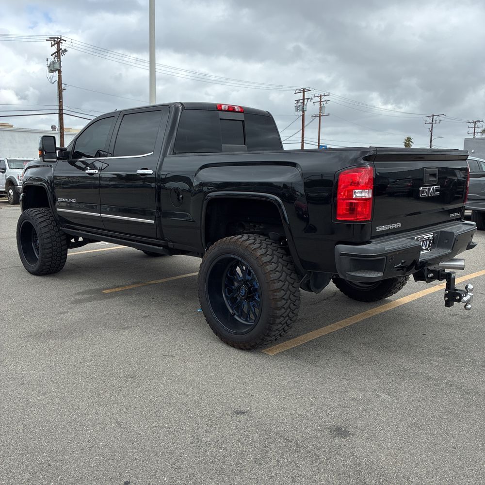 2017 GMC Sierra 2500HD Denali
