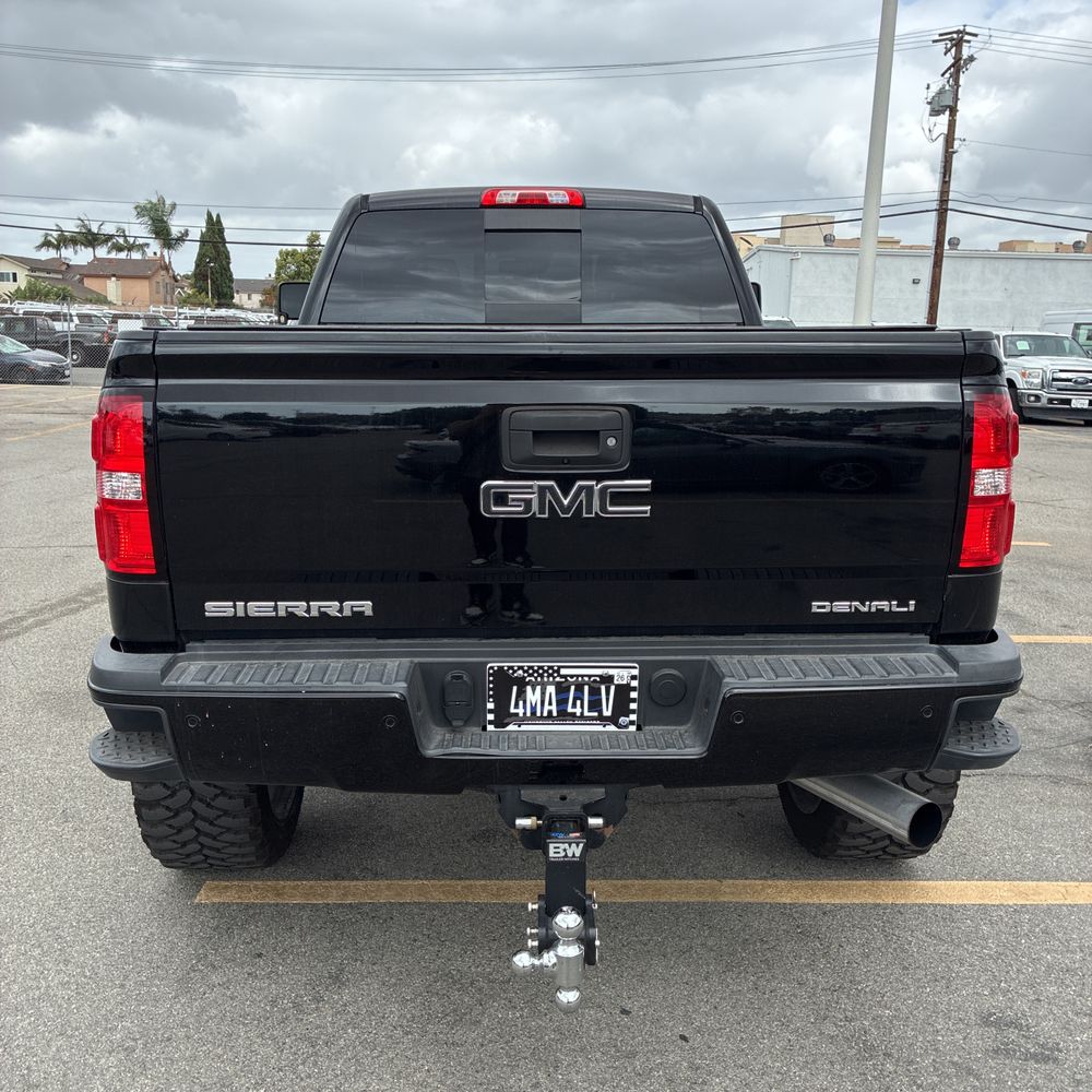 2017 GMC Sierra 2500HD Denali