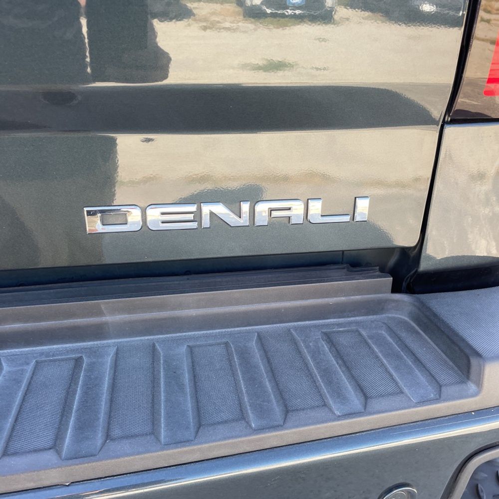 2018 GMC Sierra 2500HD Denali