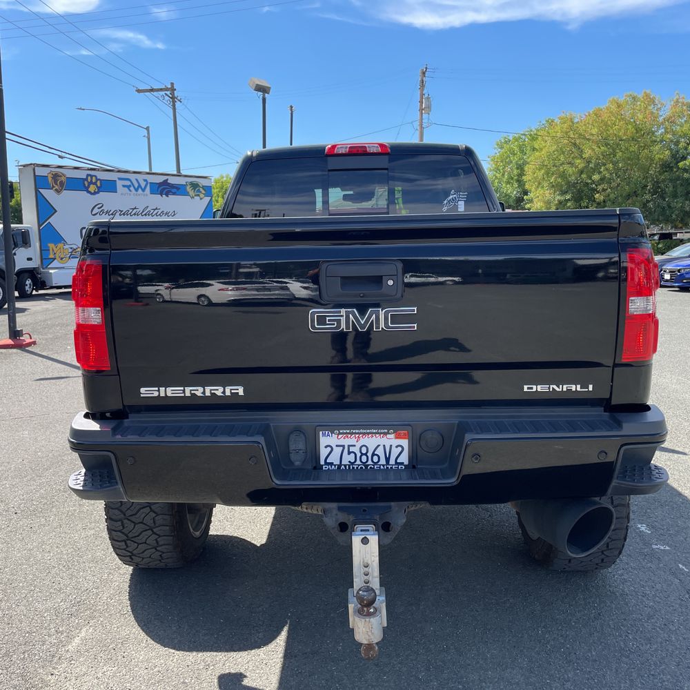 2017 GMC Sierra 2500HD Denali