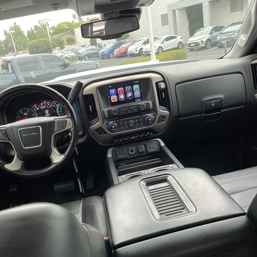 2017 GMC Sierra 2500HD Denali