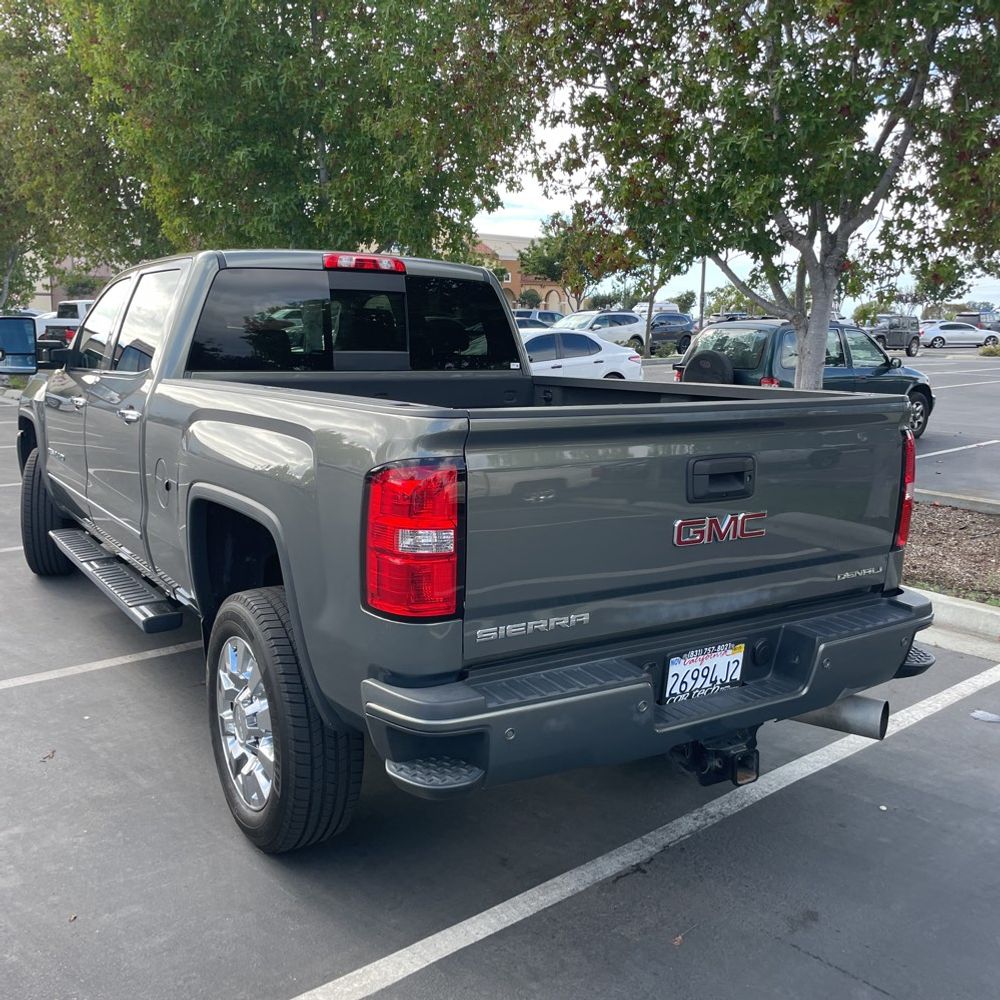 2018 GMC Sierra 2500HD Denali
