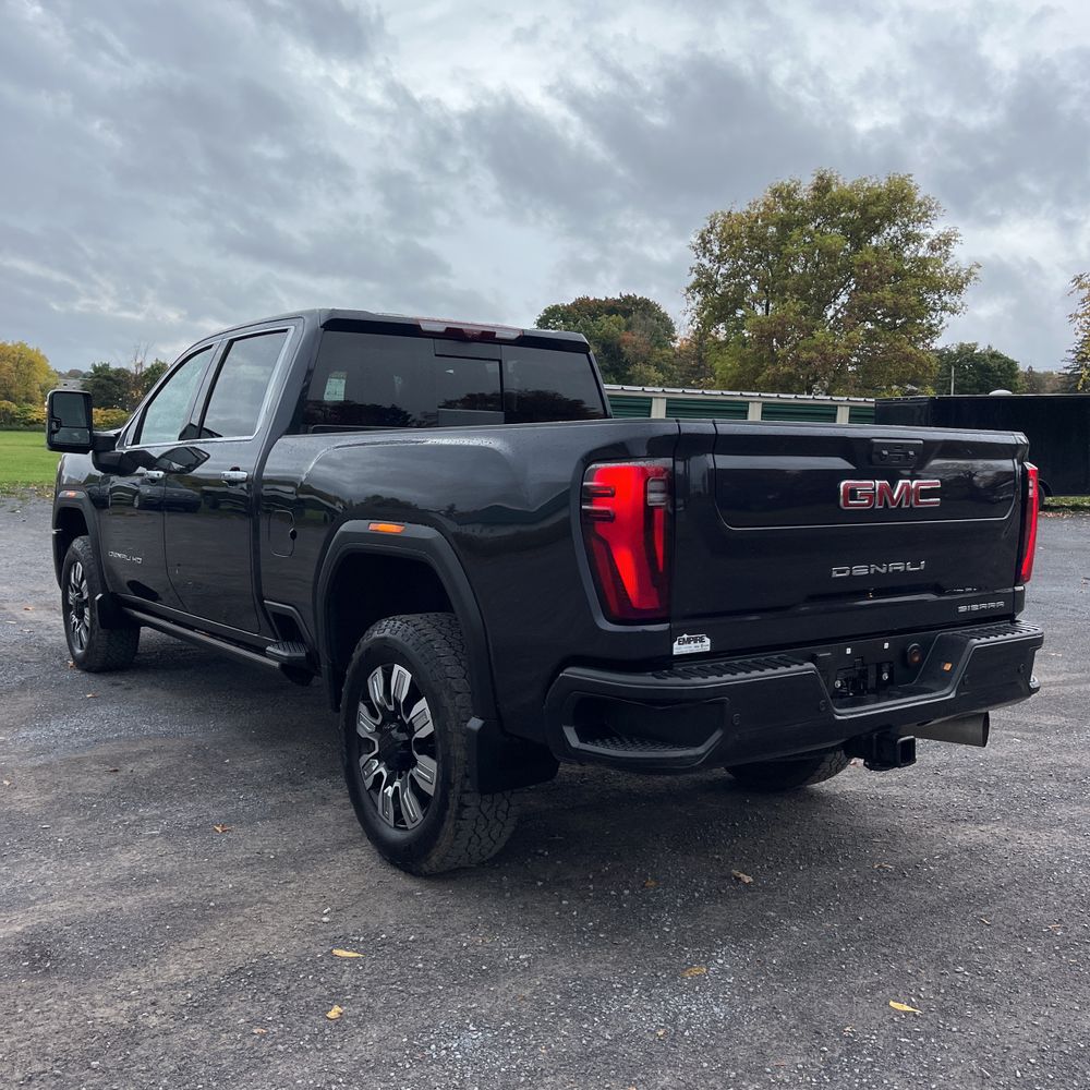 2024 GMC Sierra 2500 Denali