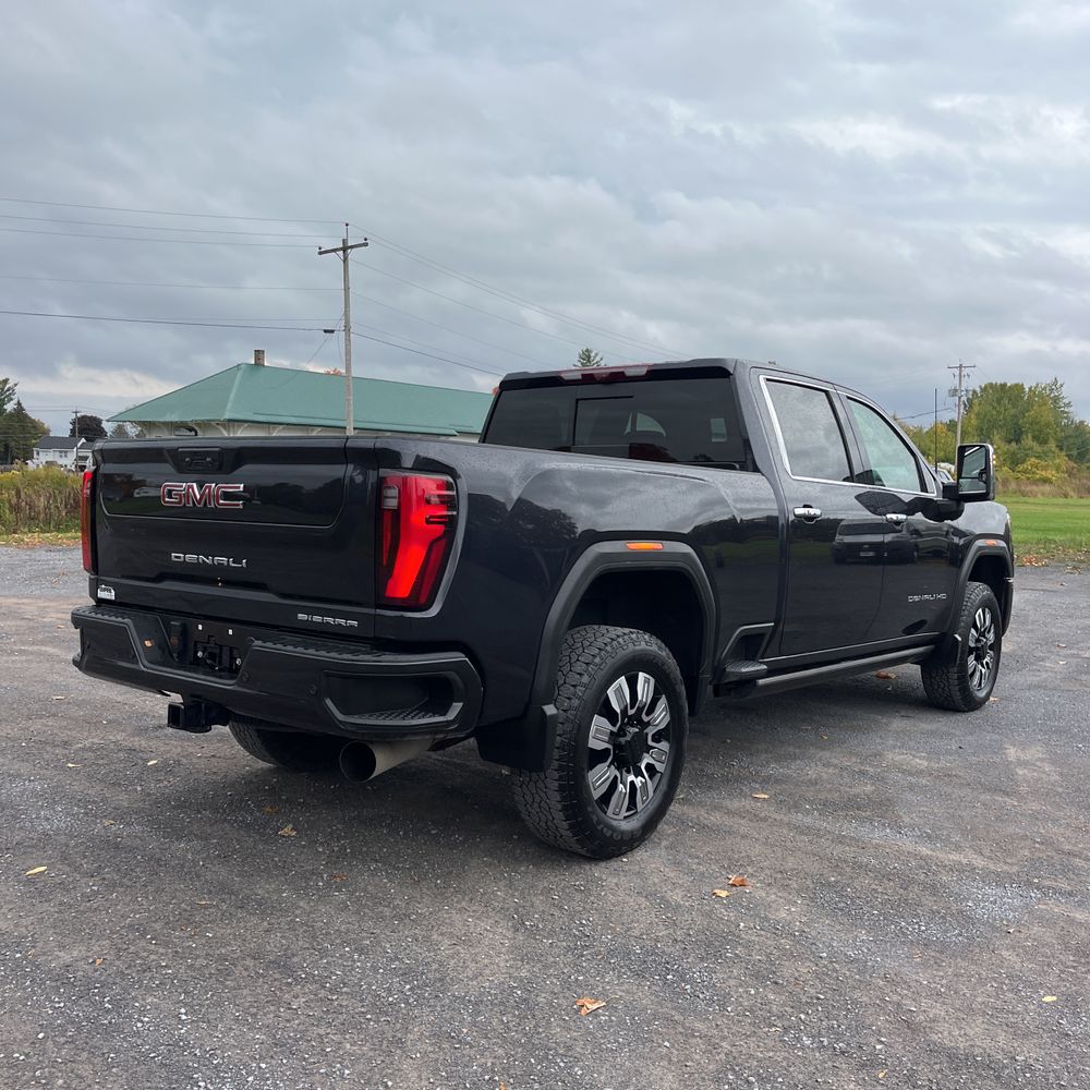 2024 GMC Sierra 2500 Denali