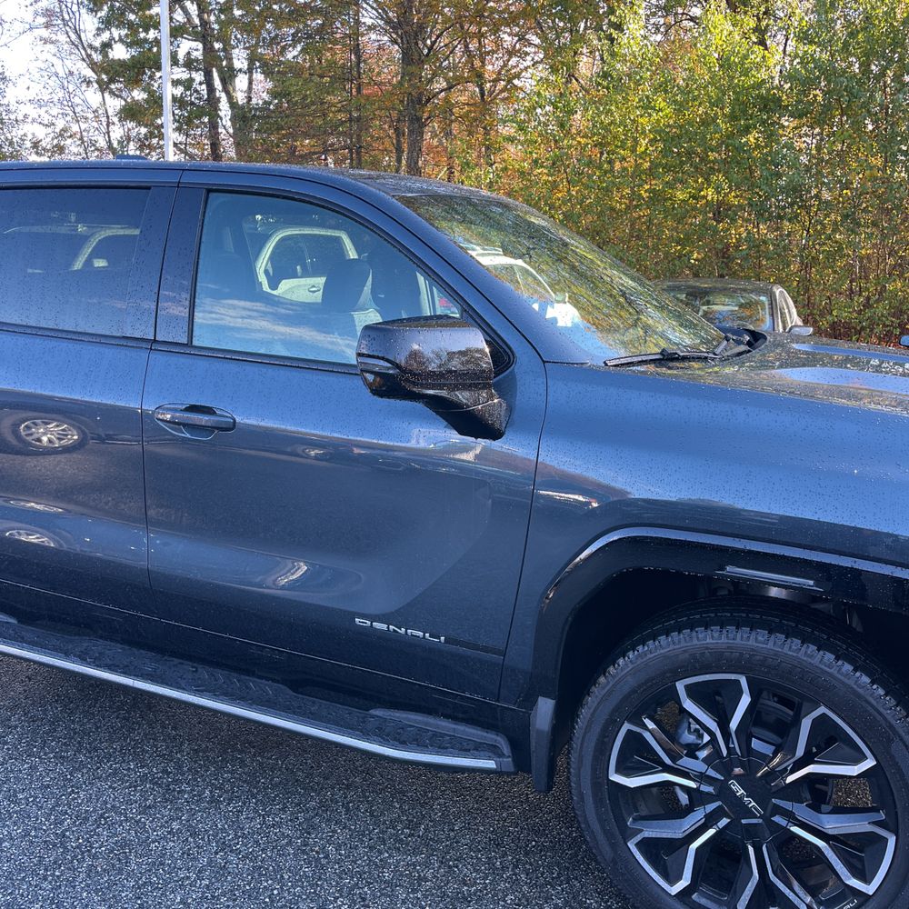 2025 GMC Sierra EV Denali Max Range