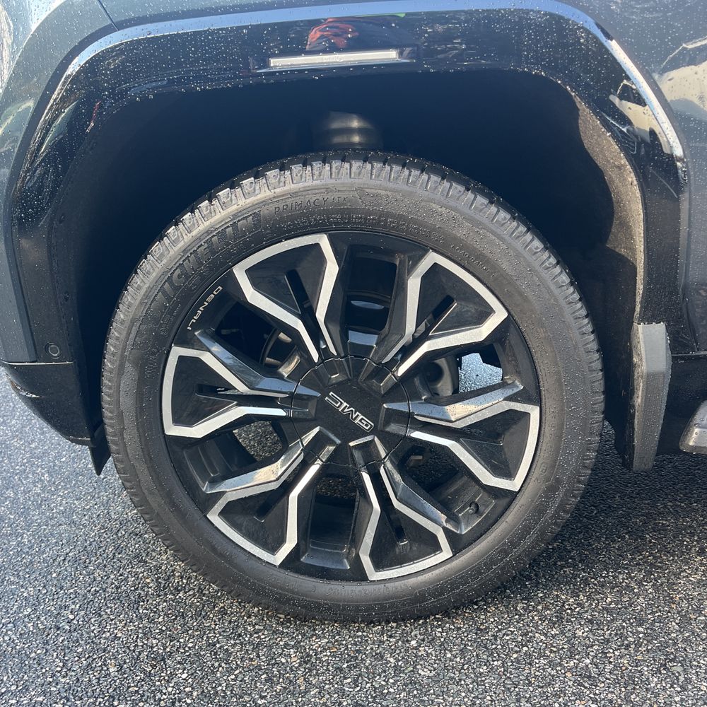 2025 GMC Sierra EV Denali Max Range