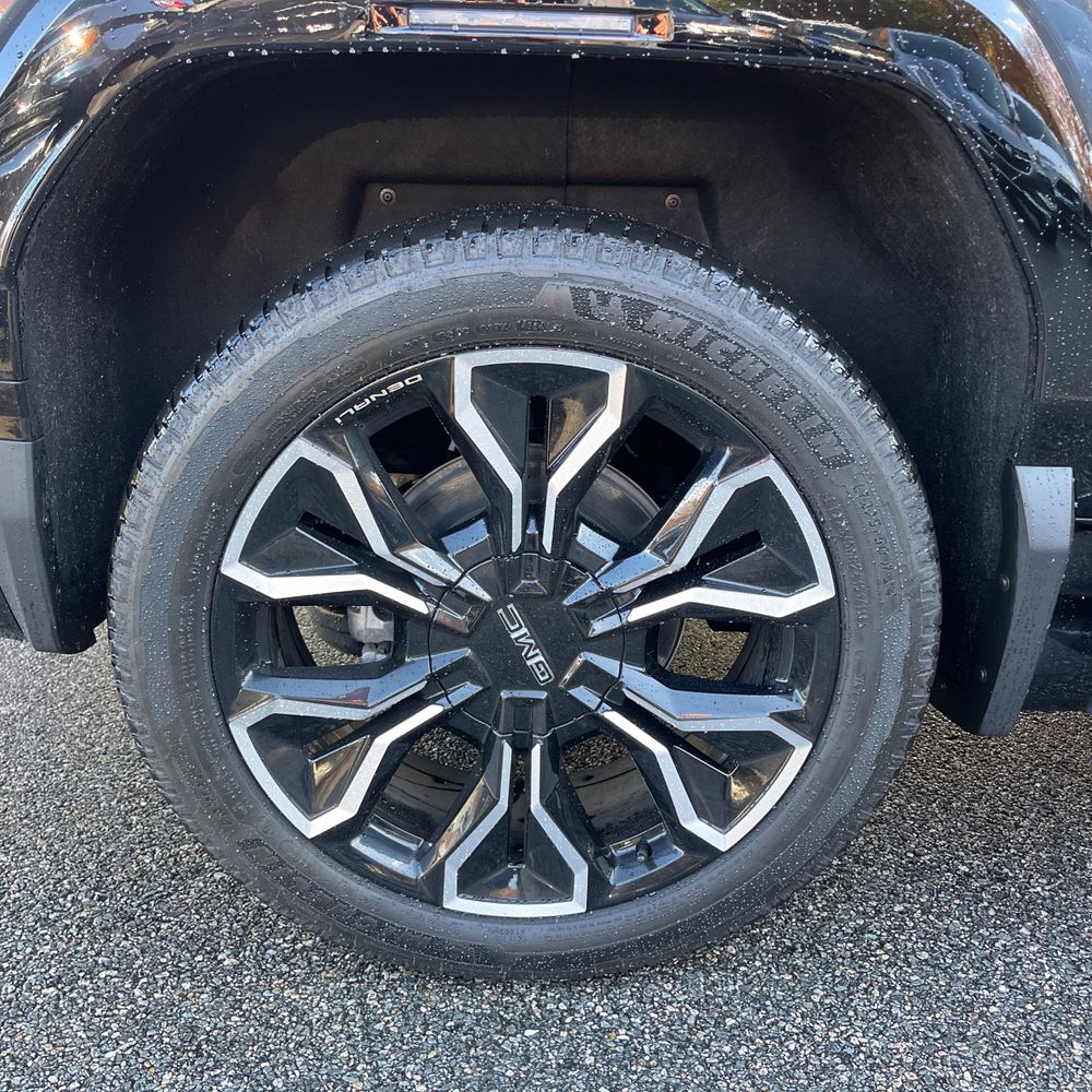2025 GMC Sierra EV Denali Max Range